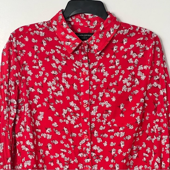Banana Republic Red Floral Women’s Button Up Blouse Size Large Valentine Top EUC - Picture 3 of 6